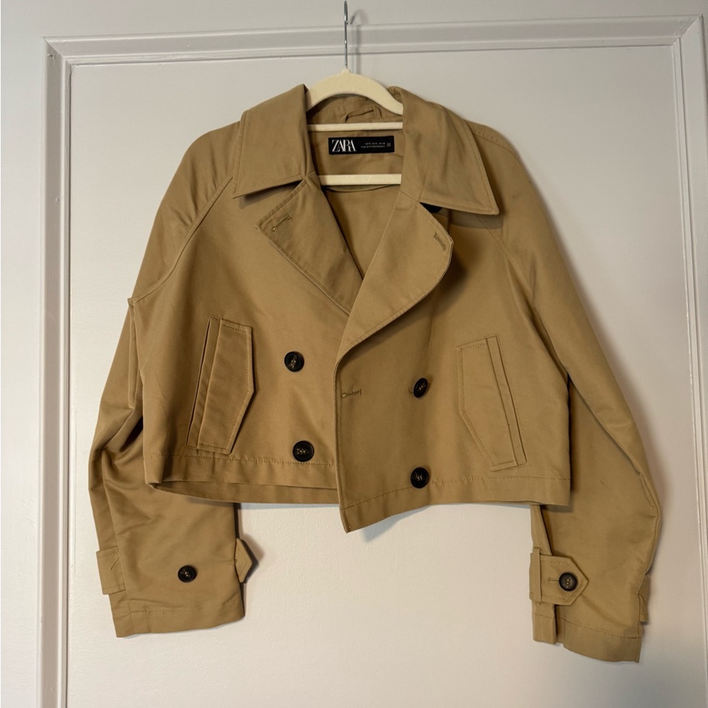 Zara Women's Cropped Tan Trench Coat